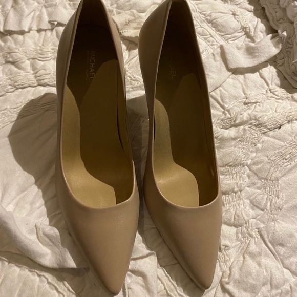 Michael Kors Shoes - Michael Kors pumps